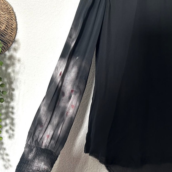 Go Silk Sheer Sleeve Galaxy Print Smocked Mock Neck Top Size XS 100% Silk - Picture 5 of 12